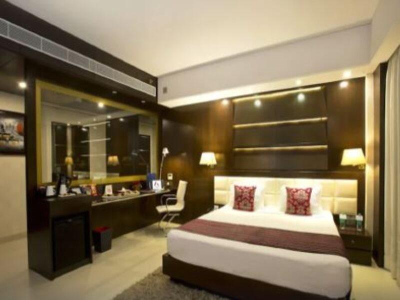 Kings Forth Hotels New Delhi Exterior photo